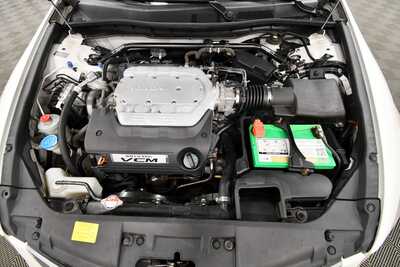 2009 Honda Accord, $8845. Photo 12