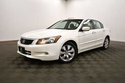 2009 Honda Accord, $8845. Photo 2