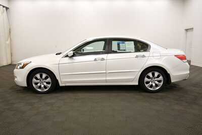 2009 Honda Accord, $8845. Photo 4