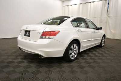 2009 Honda Accord, $8845. Photo 8