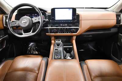2023 Nissan Pathfinder, $34349. Photo 3