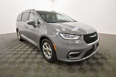 2022 Chrysler Pacifica, $30295. Photo 10