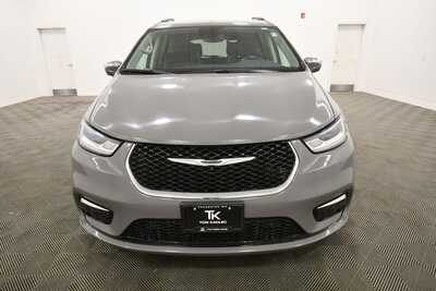 2022 Chrysler Pacifica, $30295. Photo 11