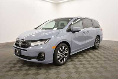 2026 Honda Odyssey, $49728. Photo 2