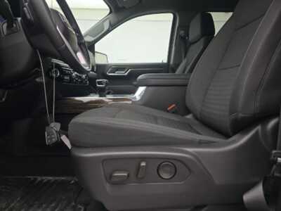 2025 GMC 1500 Crew Cab, $53999. Photo 3