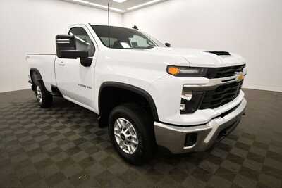 2024 Chevrolet 2500 Reg Cab, $65999. Photo 9