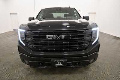 2023 GMC 1500 Crew Cab, $43913. Photo 11