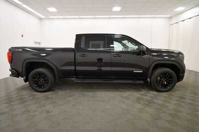 2023 GMC 1500 Crew Cab, $43913. Photo 9