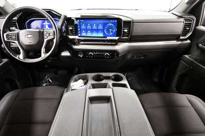 2023 Chevrolet 1500 Crew Cab, $36349. Photo 3