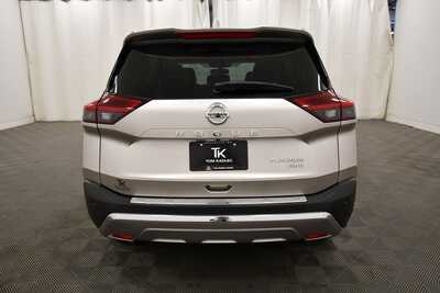 2021 Nissan Rogue, $24849. Photo 6