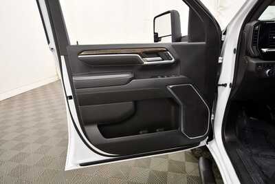 2024 GMC 2500 Crew Cab, $48849. Photo 12