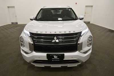 2024 Mitsubishi Outlander, $31999. Photo 11