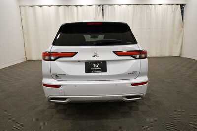 2024 Mitsubishi Outlander, $31999. Photo 6