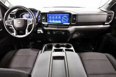 2024 Chevrolet 1500 Crew Cab, $37499. Photo 3