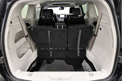 2024 Chrysler Pacifica, $32499. Photo 7