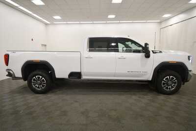 2024 GMC 3500 Crew Cab, $54999. Photo 9