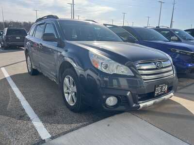 2013 Subaru Outback, $9999. Photo 2