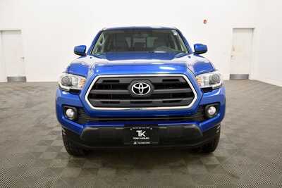 2017 Toyota Tacoma, $25999. Photo 11