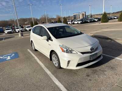 2014 Toyota Prius, $8995. Photo 2