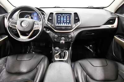 2017 Jeep Cherokee, $13895. Photo 3