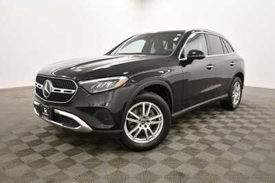 2023 Mercedes-Benz GLC-Class, $35495. Photo 2