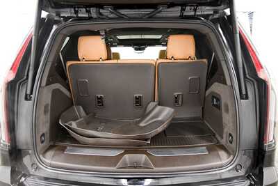 2022 Cadillac Escalade, $71149. Photo 7