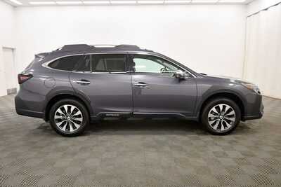 2024 Subaru Outback, $31499. Photo 9