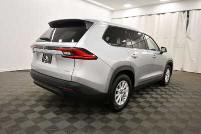 2024 Toyota Grand Highlander, $40849. Photo 8