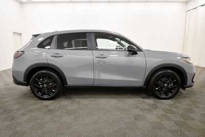 2025 Honda HR-V, $28495. Photo 9