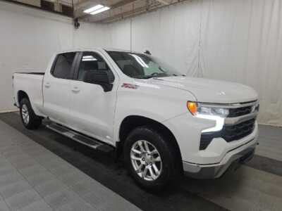 2022 Chevrolet 1500 Crew Cab, $35895. Photo 2