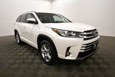 2018 Toyota Highlander, $21845. Photo 10