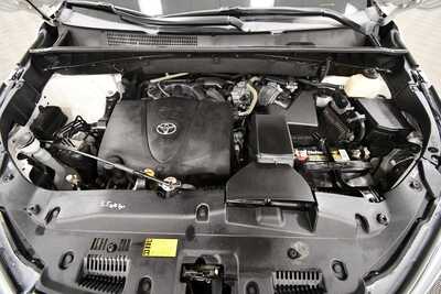 2018 Toyota Highlander, $21845. Photo 12