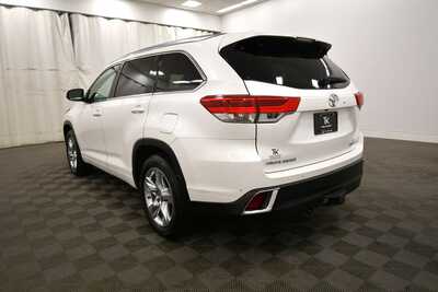2018 Toyota Highlander, $21845. Photo 5