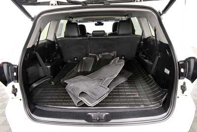 2018 Toyota Highlander, $21845. Photo 7