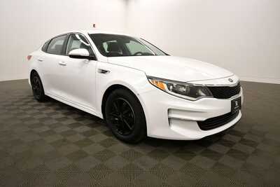 2018 Kia Optima, $12595. Photo 10