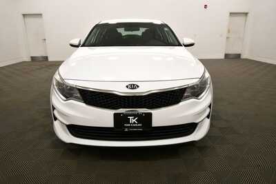2018 Kia Optima, $12595. Photo 11
