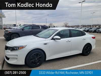 2018 Kia Optima, $12595. Photo 1