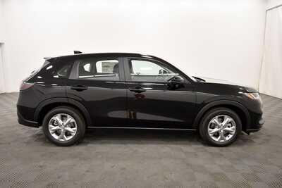 2026 Honda HR-V, $28625. Photo 8
