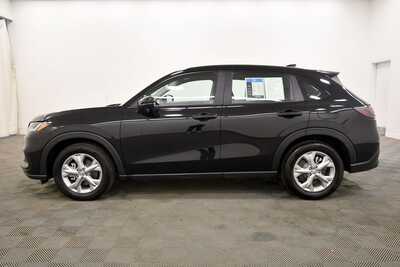2025 Honda HR-V, $26638. Photo 4