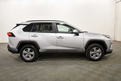 2025 Toyota RAV4, $35522. Photo 8