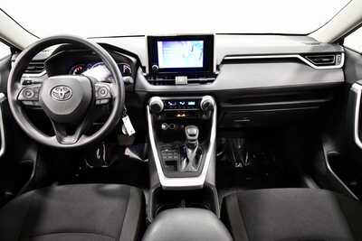 2024 Toyota RAV4, $26595. Photo 3