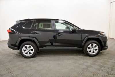 2024 Toyota RAV4, $26595. Photo 9