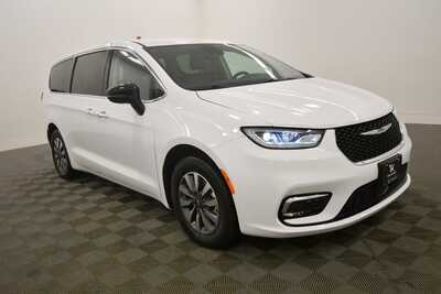 2024 Chrysler Pacifica, $26999. Photo 10