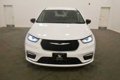 2024 Chrysler Pacifica, $26999. Photo 11