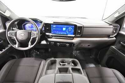 2024 Chevrolet 3500 Crew Cab, $51499. Photo 3