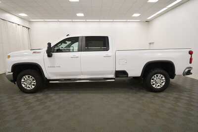 2024 Chevrolet 3500 Crew Cab, $51499. Photo 4