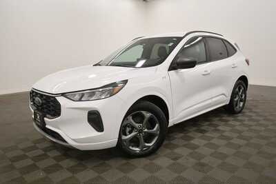 2023 Ford Escape, $22742. Photo 2