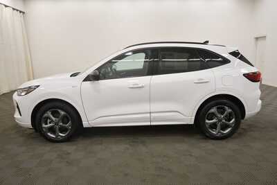 2023 Ford Escape, $22742. Photo 4