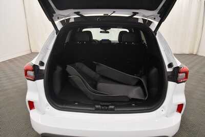 2023 Ford Escape, $22742. Photo 7