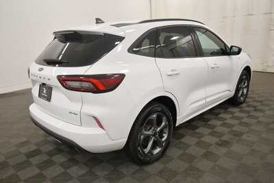 2023 Ford Escape, $22742. Photo 8